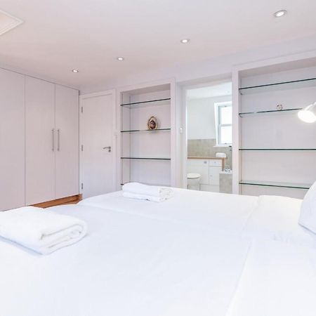 Beautiful 1 Bedroom Apartment In Victoria Londres Extérieur photo