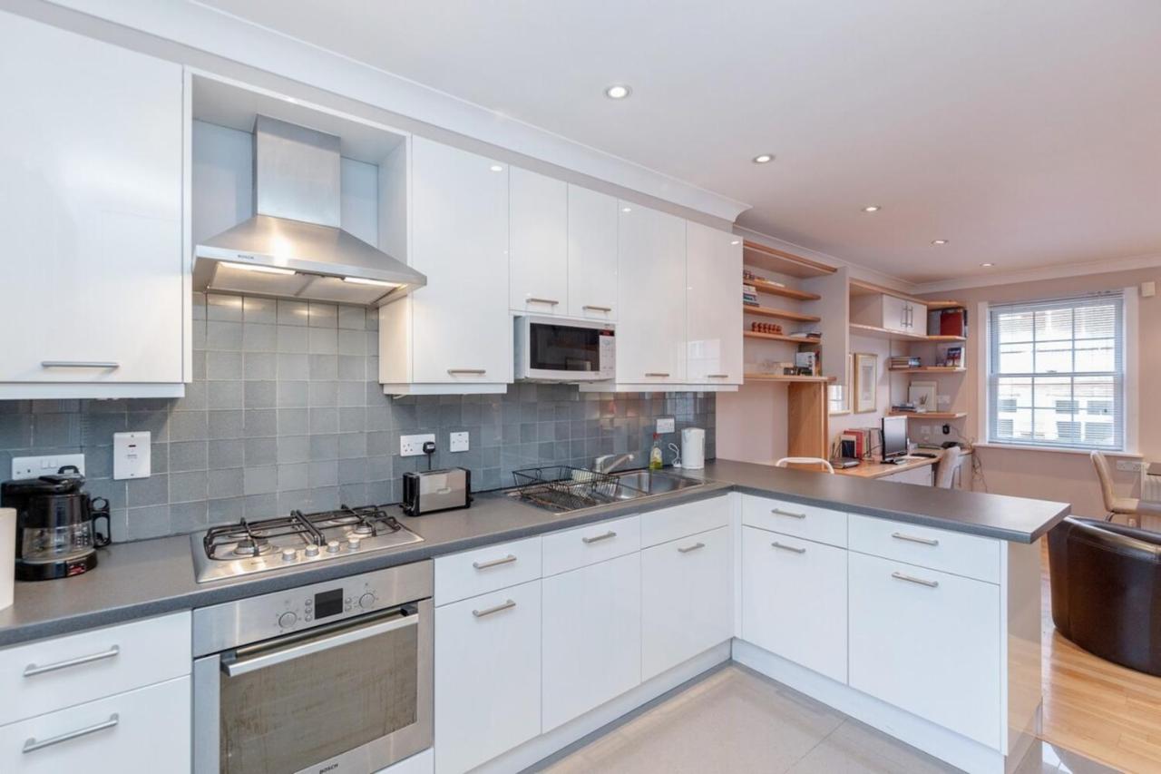 Beautiful 1 Bedroom Apartment In Victoria Londres Extérieur photo