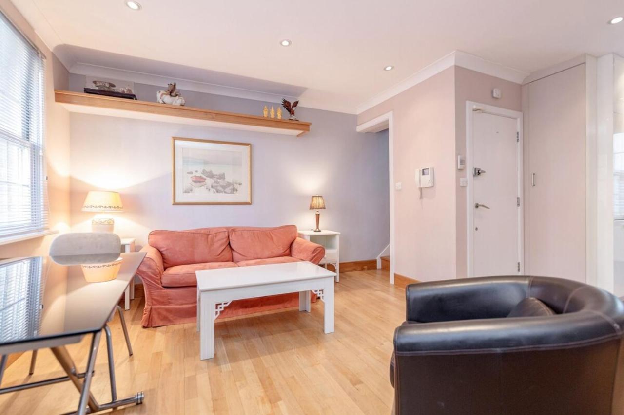 Beautiful 1 Bedroom Apartment In Victoria Londres Extérieur photo