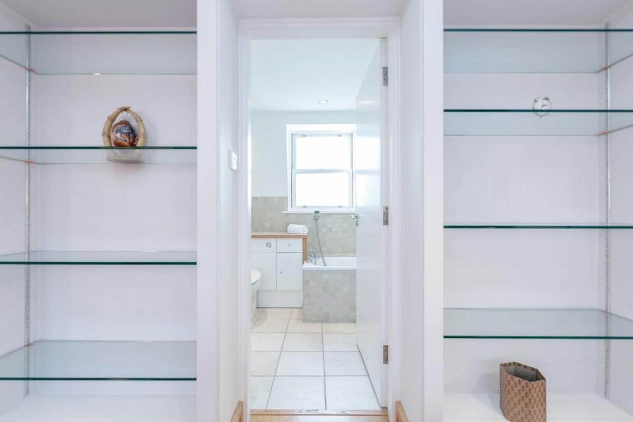 Beautiful 1 Bedroom Apartment In Victoria Londres Extérieur photo